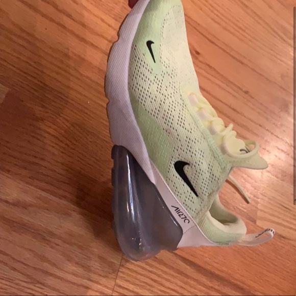 Nike shoes , lime green, size woman’s 6 - Picture 2 of 3